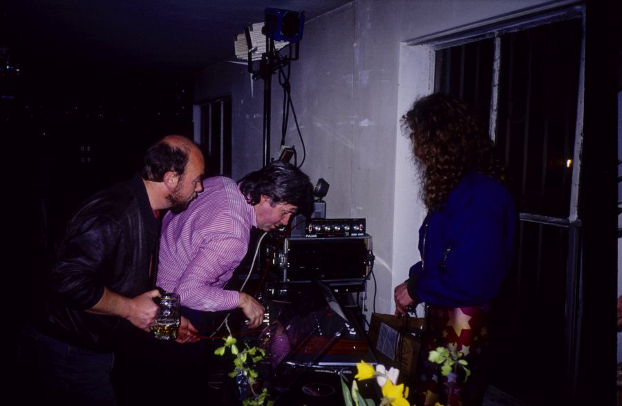 1994_002