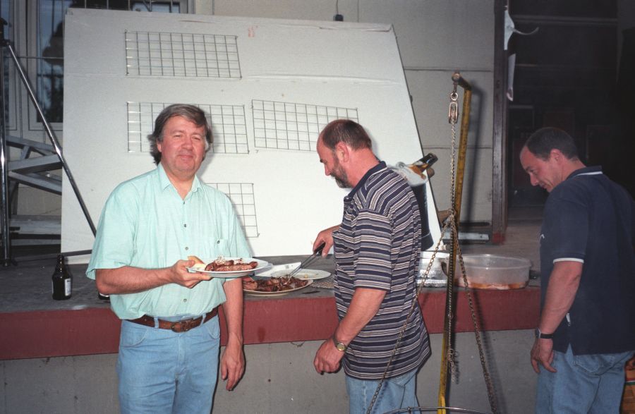 1999_001