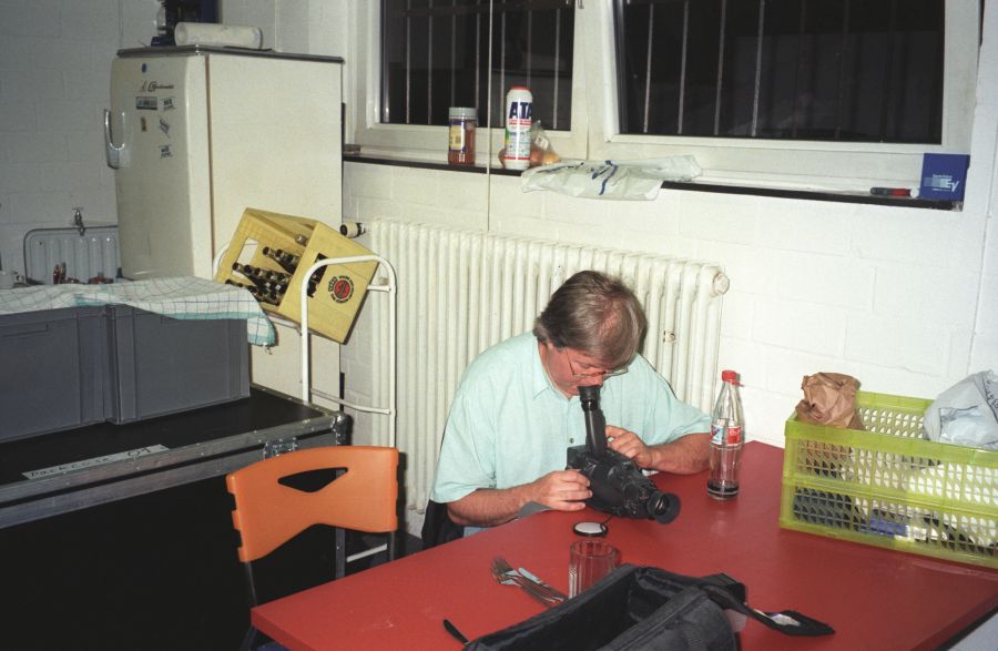 1999_004